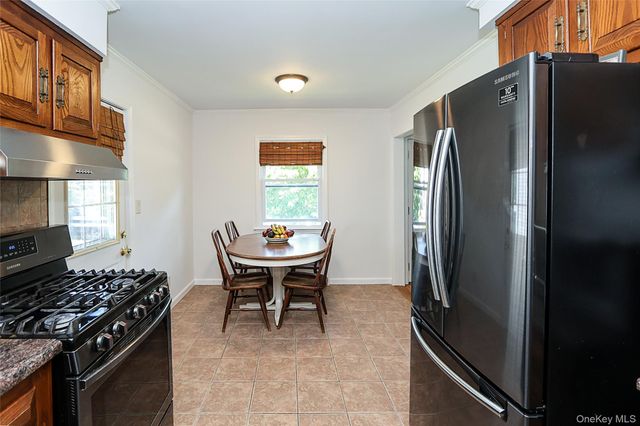 251 McKinley Parkway, Mineola, NY 11501