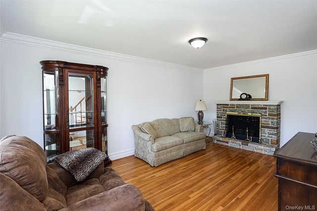 251 McKinley Parkway, Mineola, NY 11501