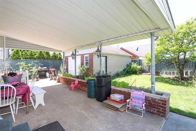 251 McKinley Parkway, Mineola, NY 11501