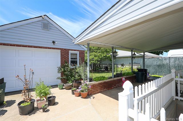 251 McKinley Parkway, Mineola, NY 11501
