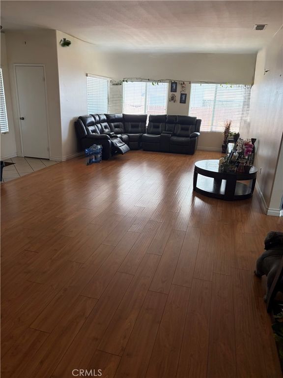 Image 2 of property listing at 14557 Adobe, Victorville, CA 92394