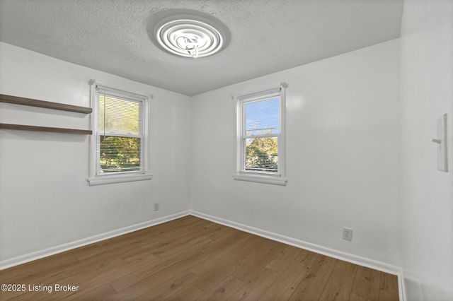 518 Washburn Ave, Louisville, KY 40222