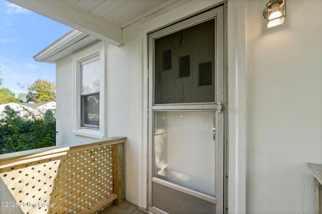 518 Washburn Ave, Louisville, KY 40222