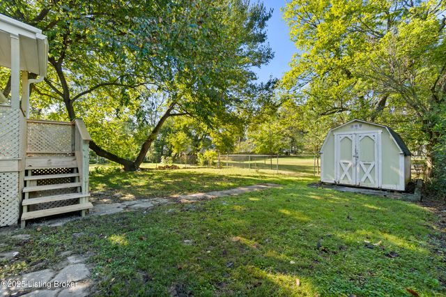 518 Washburn Ave, Louisville, KY 40222