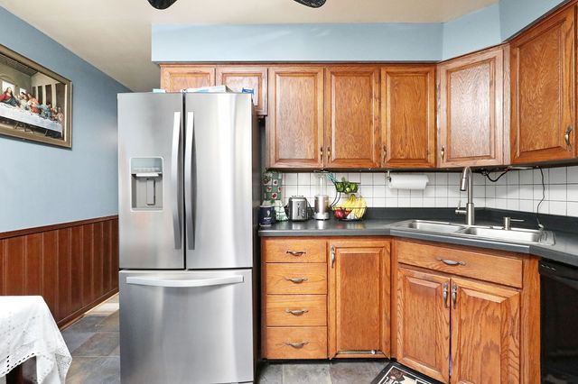 2615 30th Street, Des Moines, IA 50310