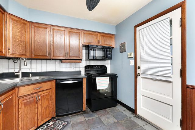 2615 30th Street, Des Moines, IA 50310