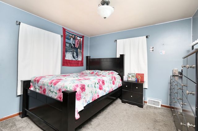 2615 30th Street, Des Moines, IA 50310