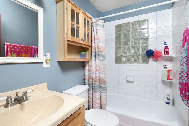 2615 30th Street, Des Moines, IA 50310