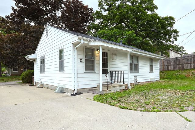 2615 30th Street, Des Moines, IA 50310
