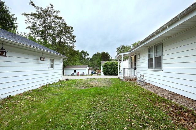 2615 30th Street, Des Moines, IA 50310
