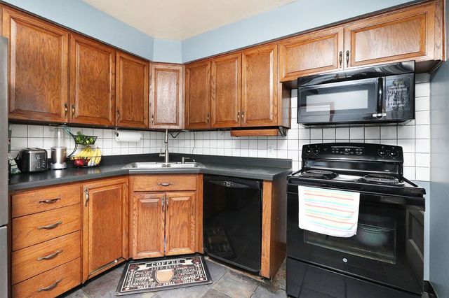 2615 30th Street, Des Moines, IA 50310