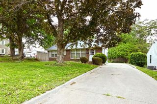 2615 30th Street, Des Moines, IA 50310