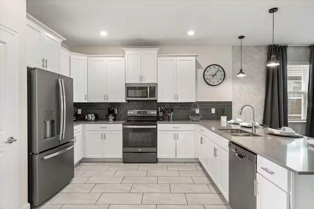 8882 CABOT CLIFFS DRIVE, Davenport, FL 33896