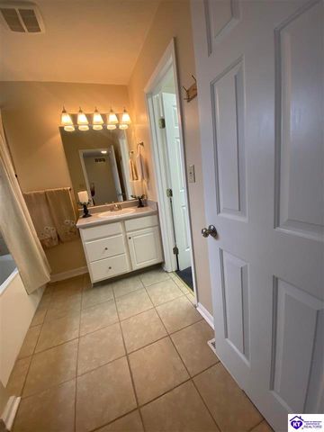 1107 Amanda Jo Drive, Elizabethtown, KY 42701