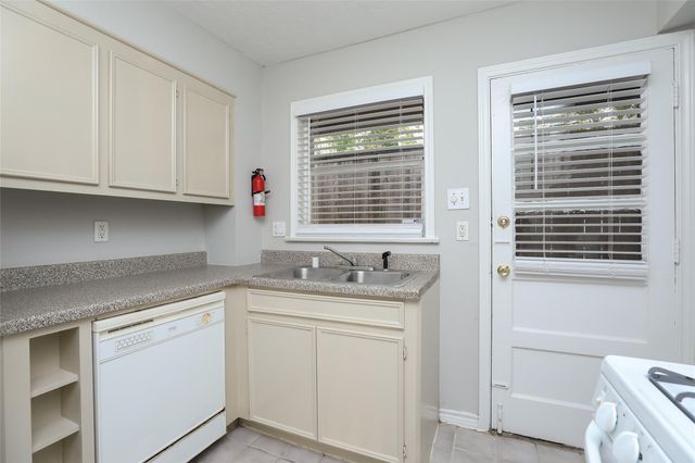 1820 Binz Street 6, Houston, TX 77004