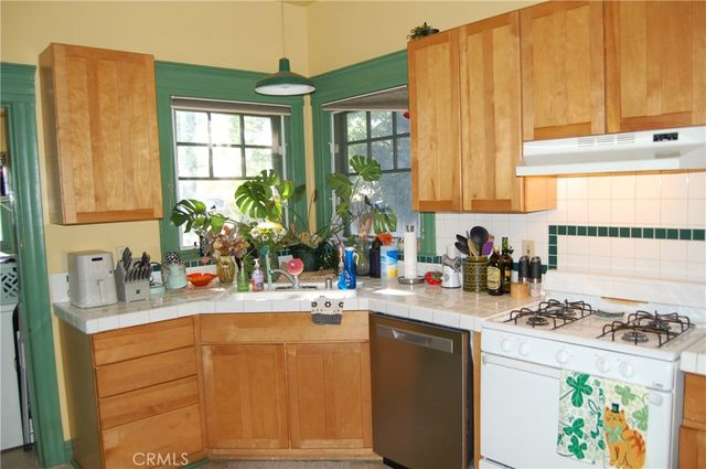 4160 CHESTNUT Street, Riverside, CA 92501