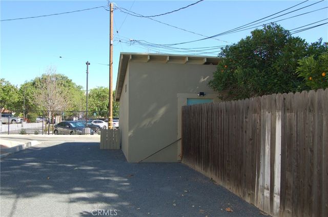 4160 CHESTNUT Street, Riverside, CA 92501