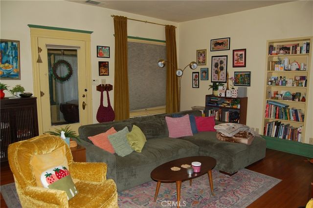 4160 CHESTNUT Street, Riverside, CA 92501