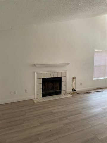 923 Brae Loch Drive, Dallas, TX 75217