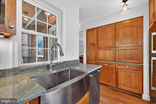 5112 26TH RD N, Arlington, VA 22207