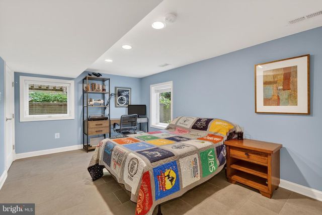 5112 26TH RD N, Arlington, VA 22207