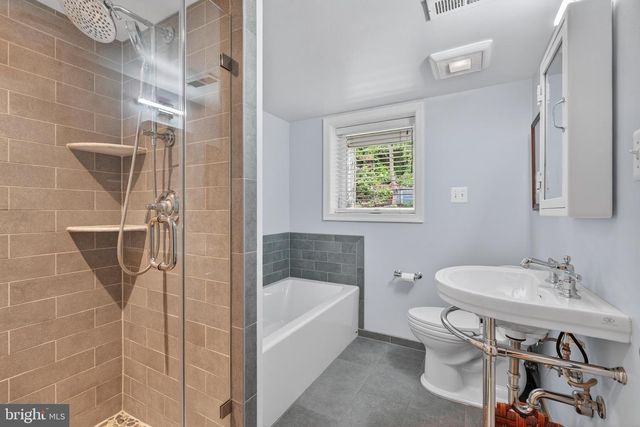 5112 26TH RD N, Arlington, VA 22207