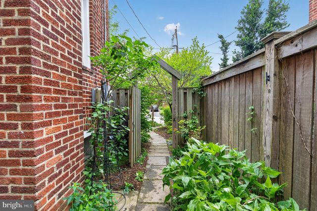 5112 26TH RD N, Arlington, VA 22207