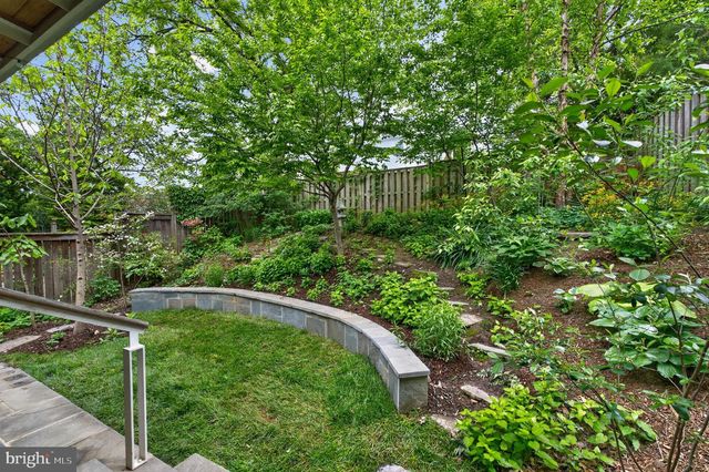 5112 26TH RD N, Arlington, VA 22207