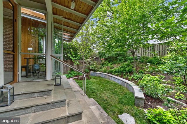5112 26TH RD N, Arlington, VA 22207