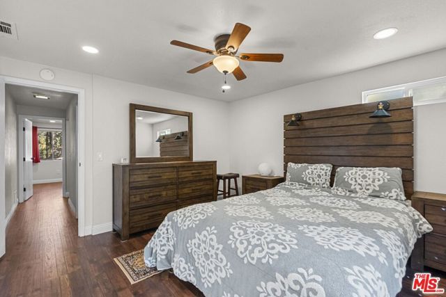 1197 Oriole Road, Wrightwood, CA 92397