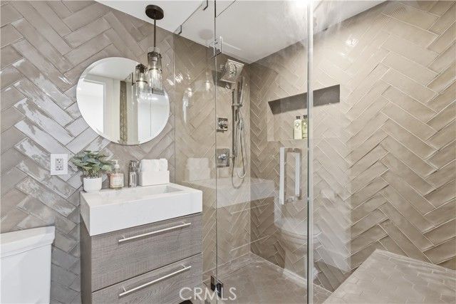 13130 Albers, Sherman Oaks, CA 91401