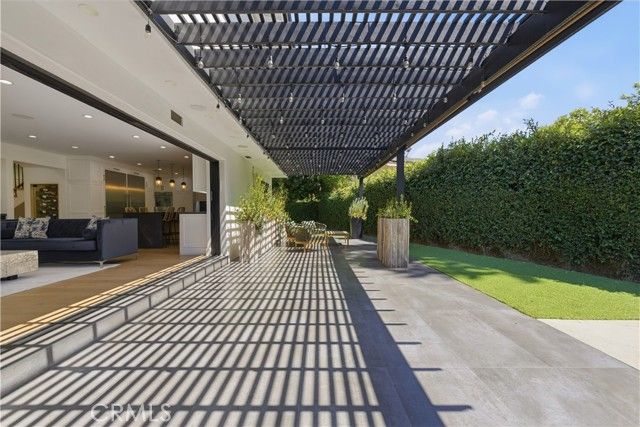 13130 Albers, Sherman Oaks, CA 91401