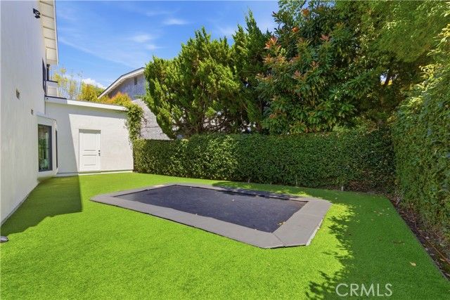 13130 Albers, Sherman Oaks, CA 91401