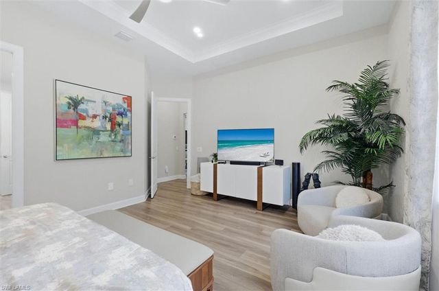 9439 Greyhawk TRL, Naples, FL 34120