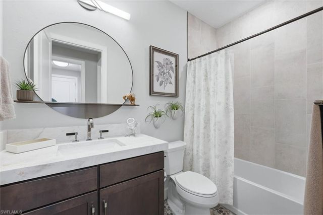 9439 Greyhawk TRL, Naples, FL 34120