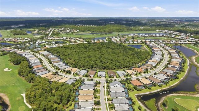 9439 Greyhawk TRL, Naples, FL 34120