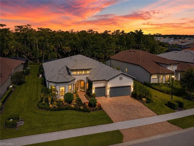 9439 Greyhawk TRL, Naples, FL 34120