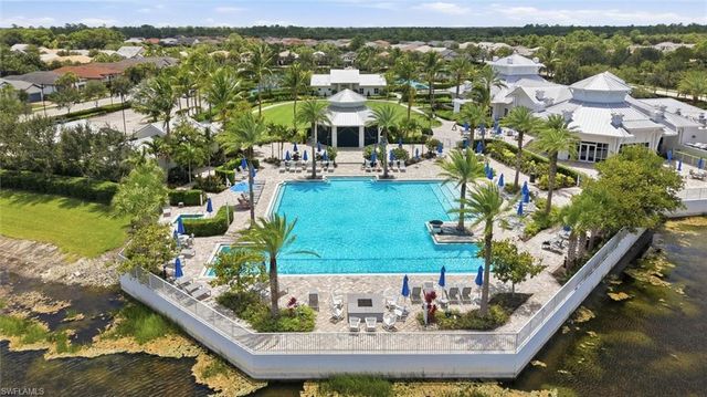 9439 Greyhawk TRL, Naples, FL 34120