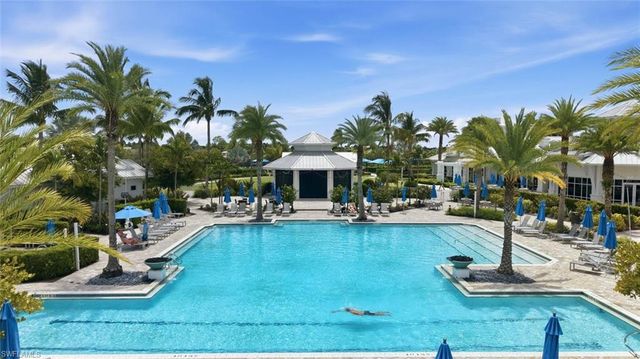 9439 Greyhawk TRL, Naples, FL 34120
