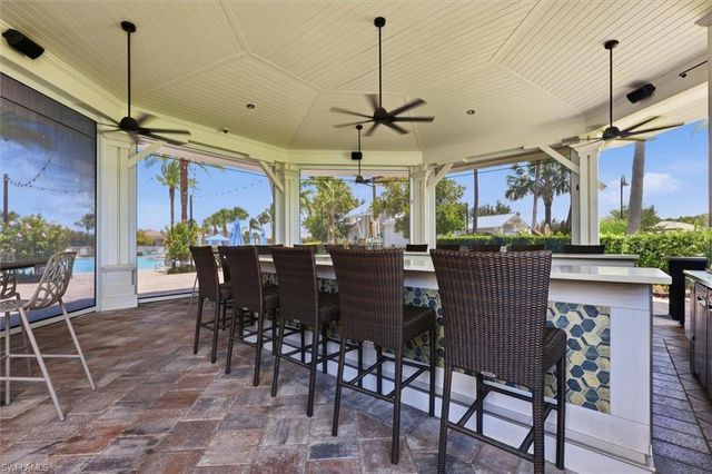 9439 Greyhawk TRL, Naples, FL 34120
