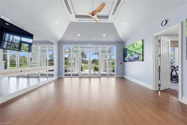 9439 Greyhawk TRL, Naples, FL 34120