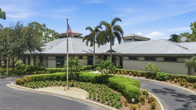 9439 Greyhawk TRL, Naples, FL 34120