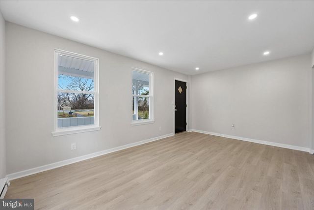 32 COLBY AVE, Claymont, DE 19703