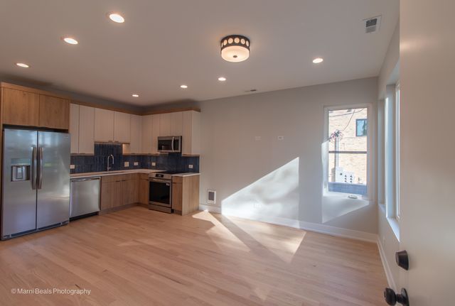 6312 S Champlain Avenue, Chicago, IL 60637