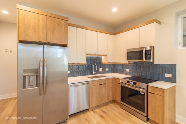 6312 S Champlain Avenue, Chicago, IL 60637