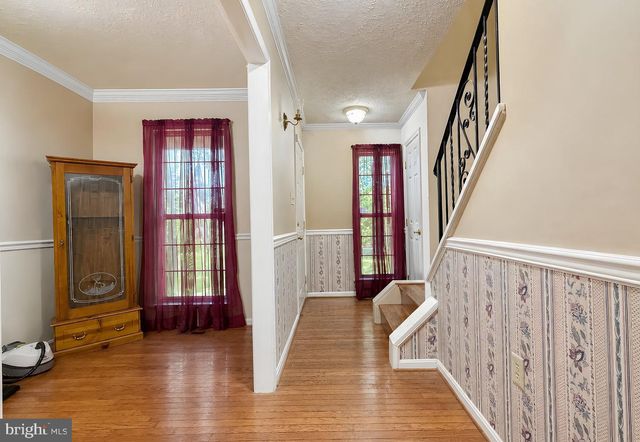 6570 HORSESHOE DR, La Plata, MD 20646