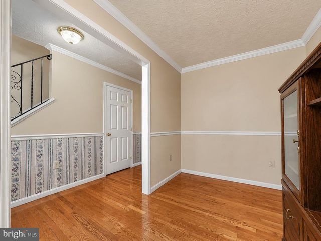 6570 HORSESHOE DR, La Plata, MD 20646