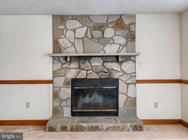6570 HORSESHOE DR, La Plata, MD 20646