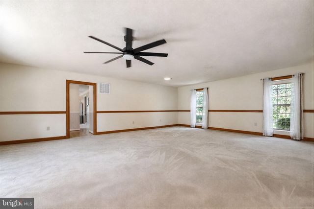 6570 HORSESHOE DR, La Plata, MD 20646