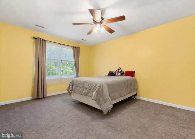 6570 HORSESHOE DR, La Plata, MD 20646